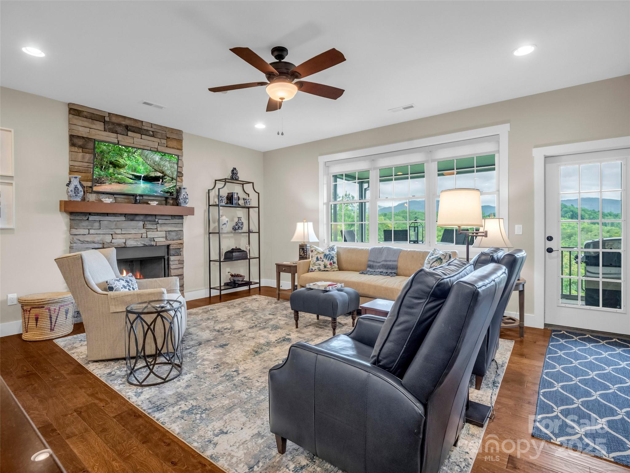 Vista At Bills Mountain - Residential