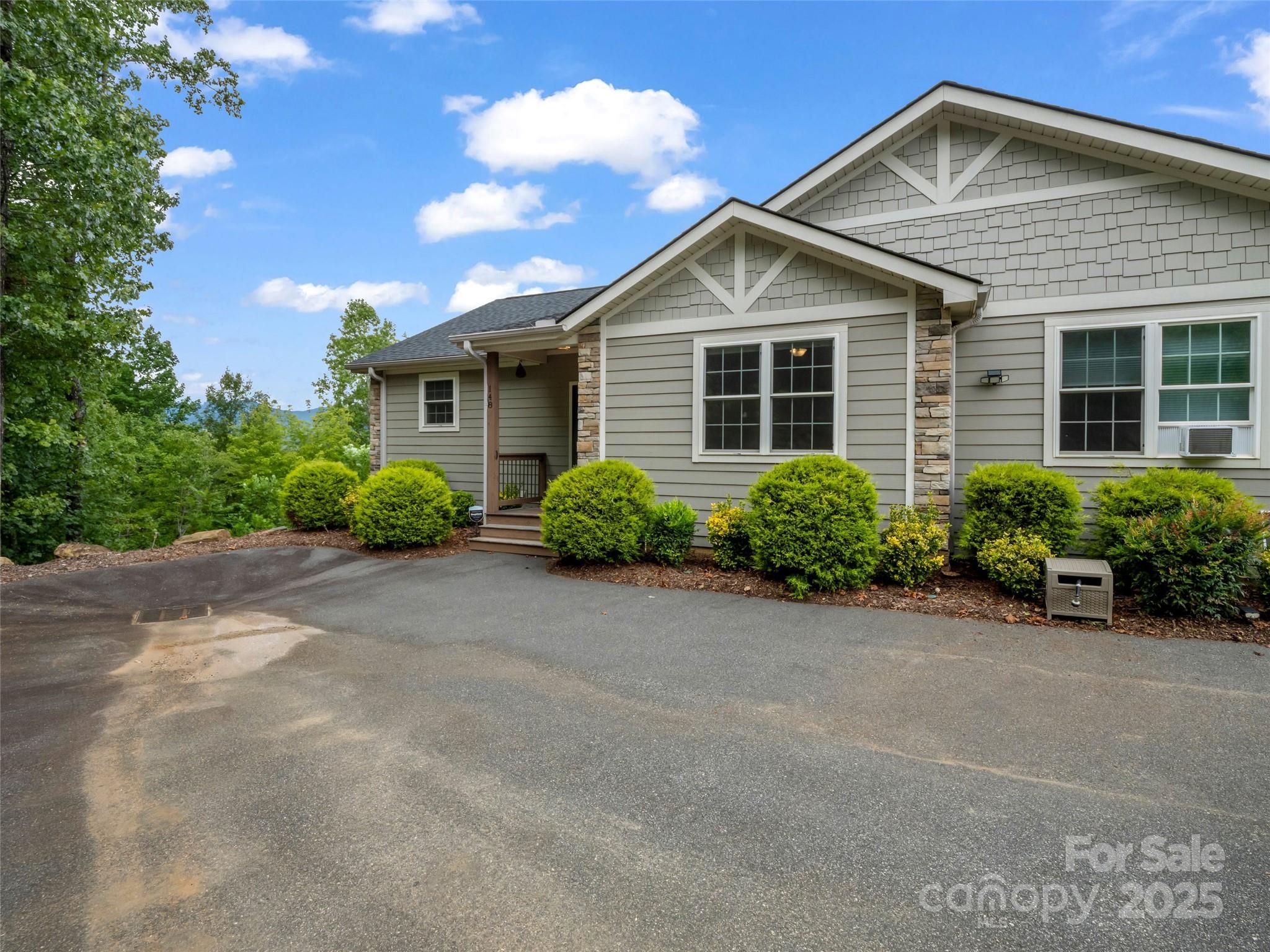 Vista At Bills Mountain - Residential