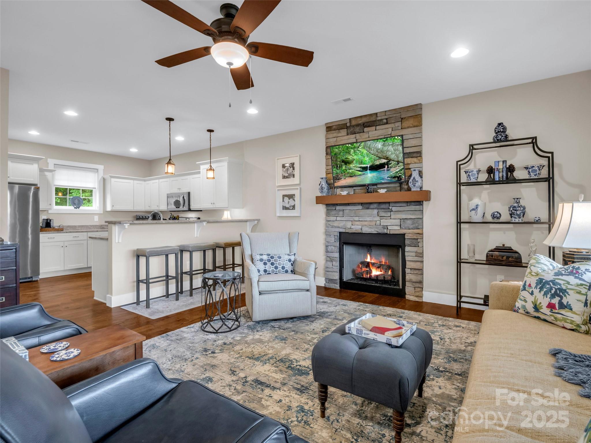 Vista At Bills Mountain - Residential