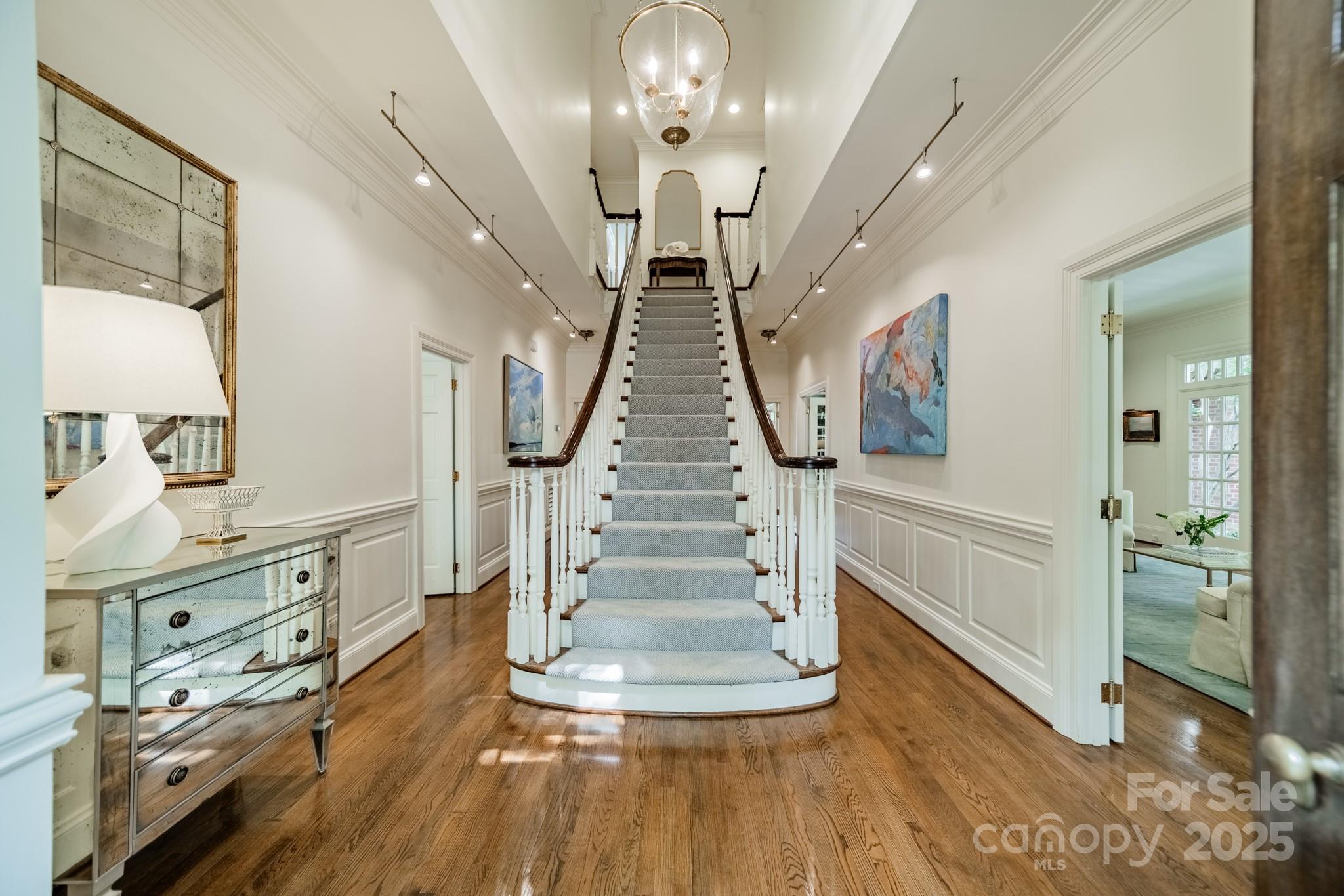 621 Hungerford Place