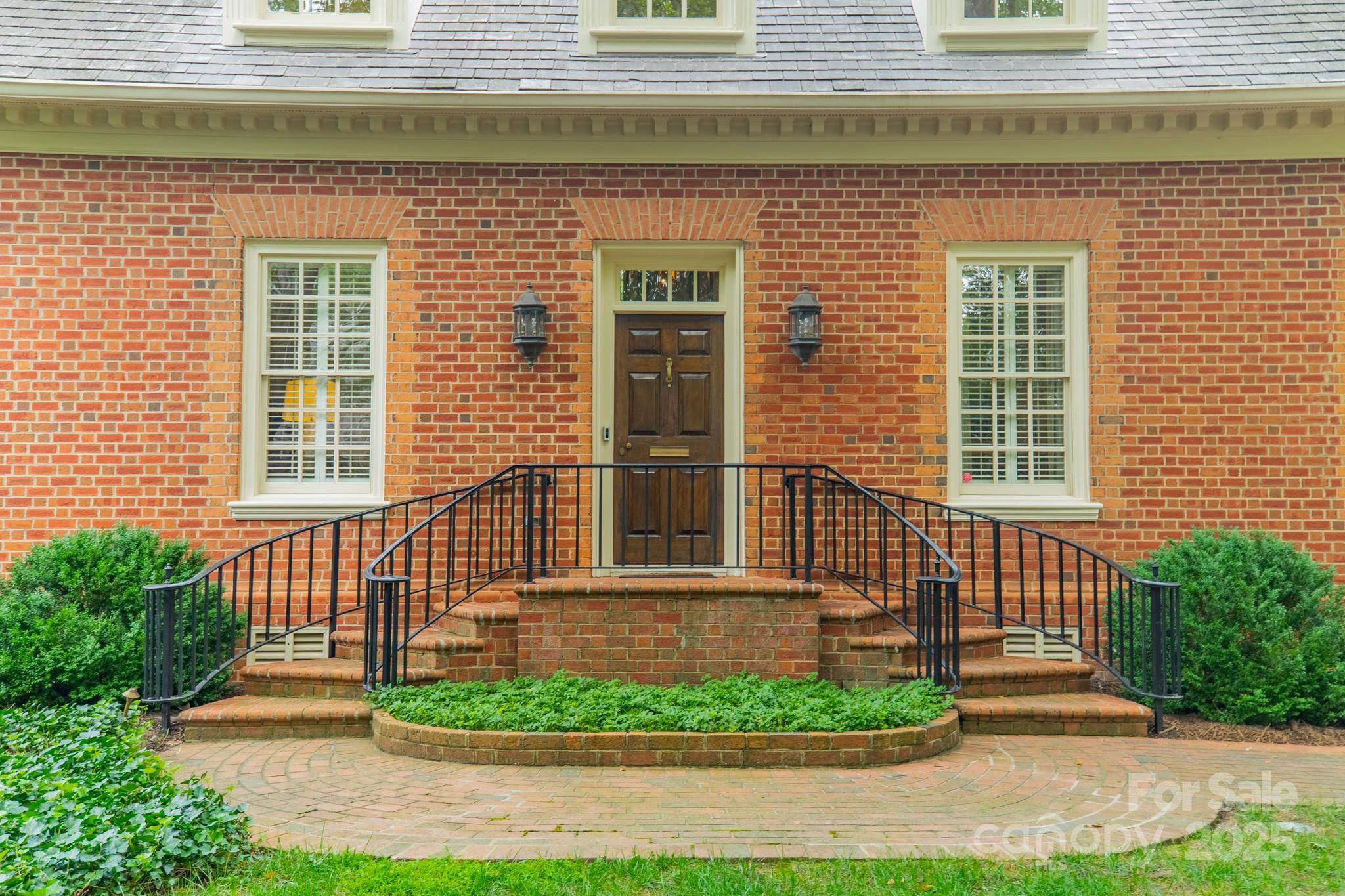 621 Hungerford Place