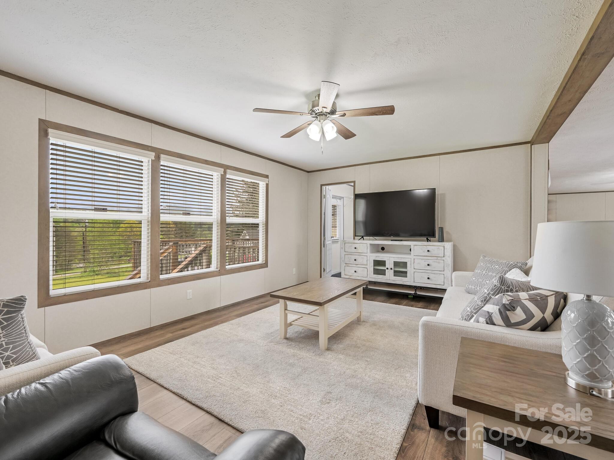 123 Big Oak Road