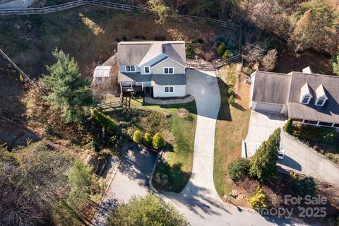 21 Moss Pink Place Asheville NC 28806