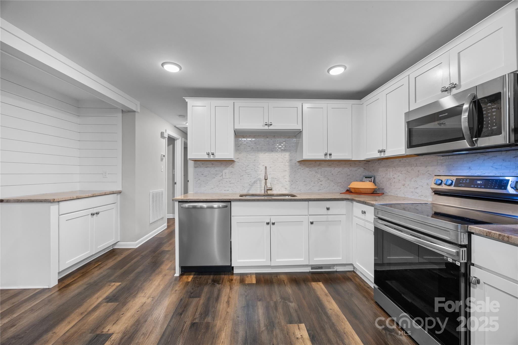 Hillcrest - Residential