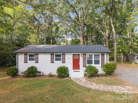 Photo of 508 S Jackson Avenue, Waxhaw, NC 28173 (MLS # 4311509)