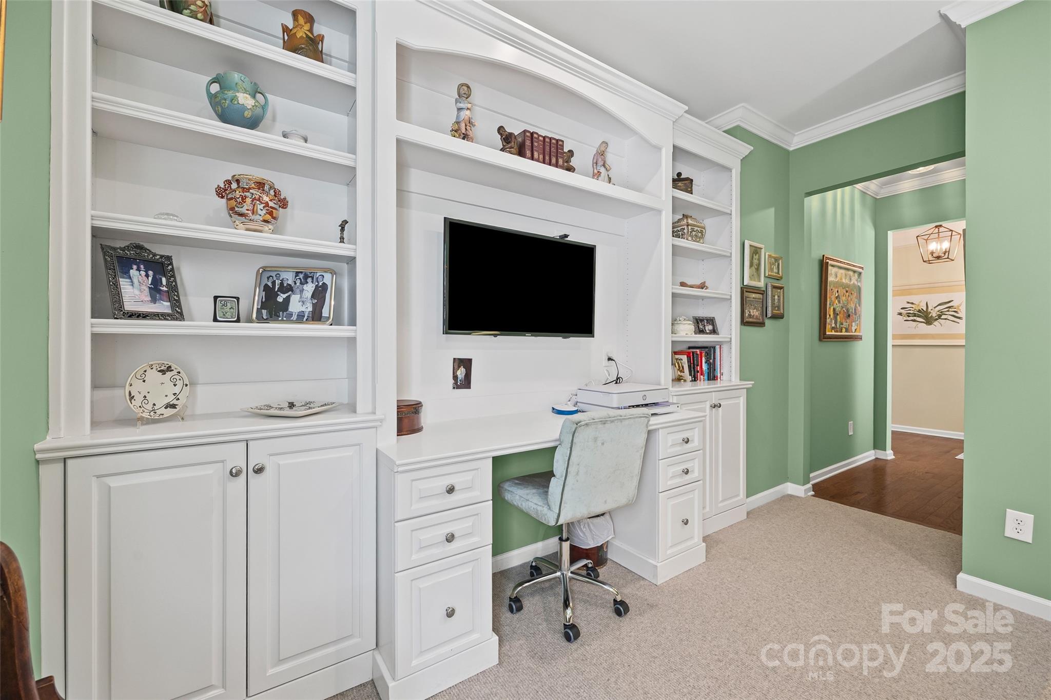 2035 Kennedy Drive