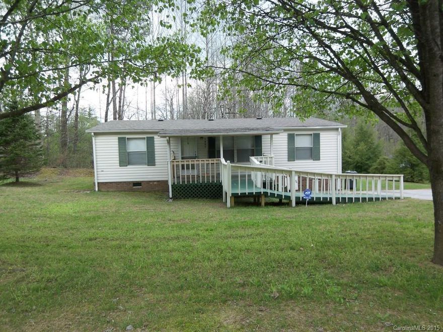 Well maintained 3BR, 2 Bath home on dead end street. Updated with new carpet, paint and roof in 2014. Nice Family Room with vaulted ceiling, Large Master Bedroom with newly remodeled Master Bath: New shower, vanity, paint and More! New deck ramp and rear railings and more! Nice yard and out building! Convenient to Southwest Blvd, Highway 18, and Highway 321.