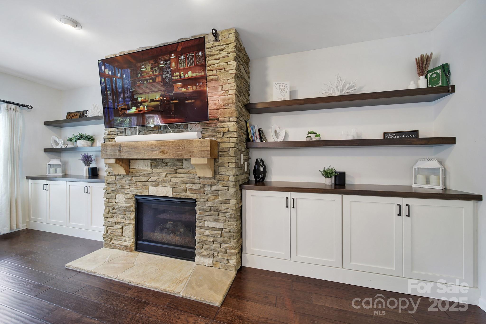 Fox Ridge - Residential