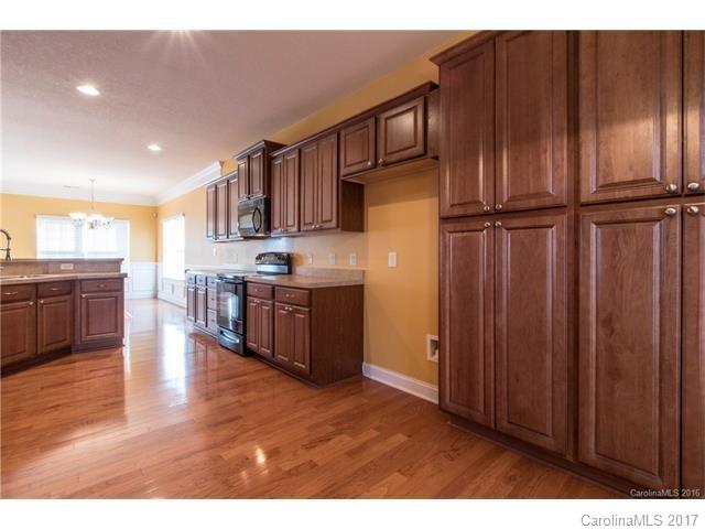 villages of denver - Residential Lease