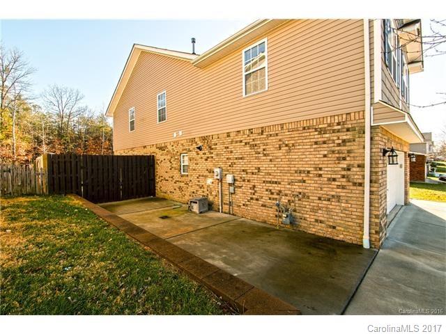 villages of denver - Residential Lease