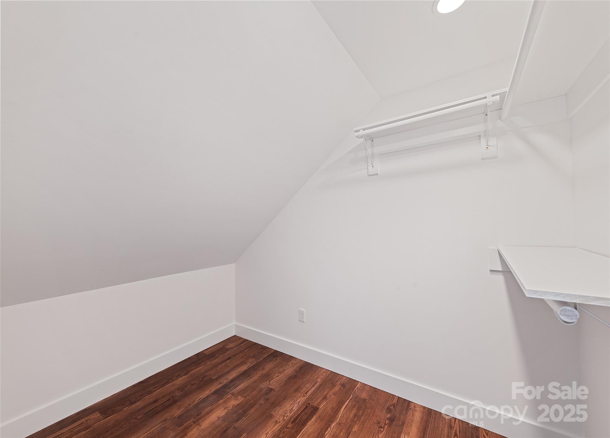 15 Riemar Lane