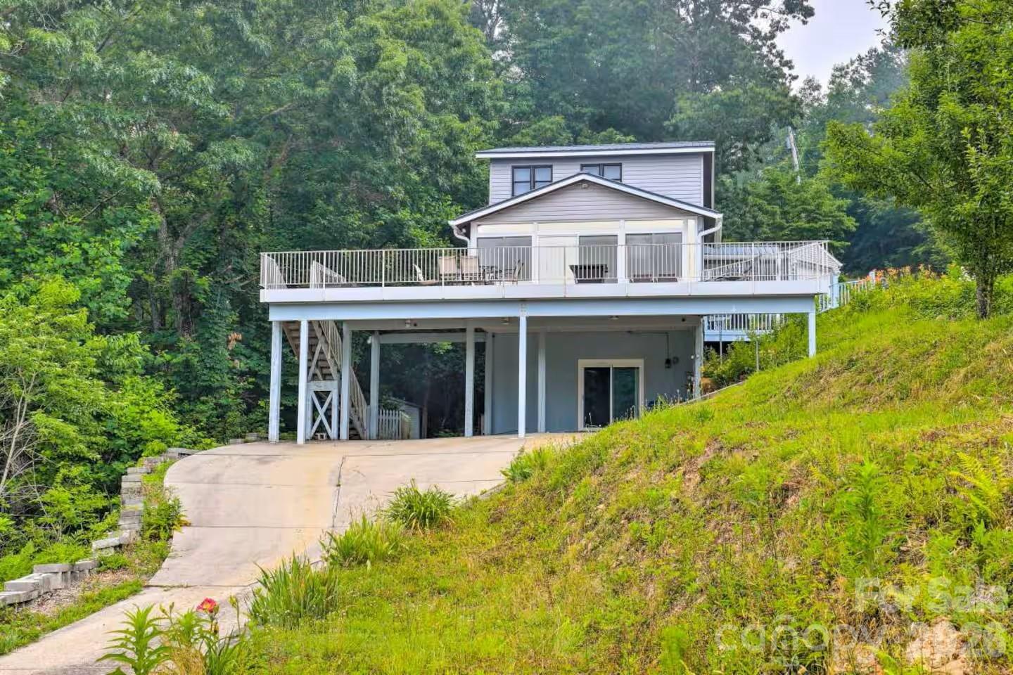 553 Deep Gap Road