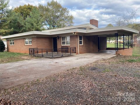 A home in Hickory