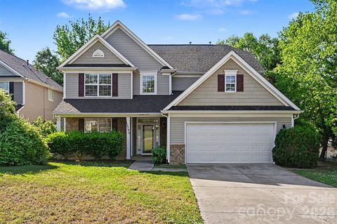 Photo of 12700 Oldehurst Place, Charlotte, NC 28262 (MLS # 4373050)