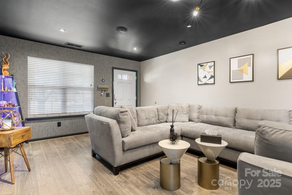 4520 Buck Skin Court
