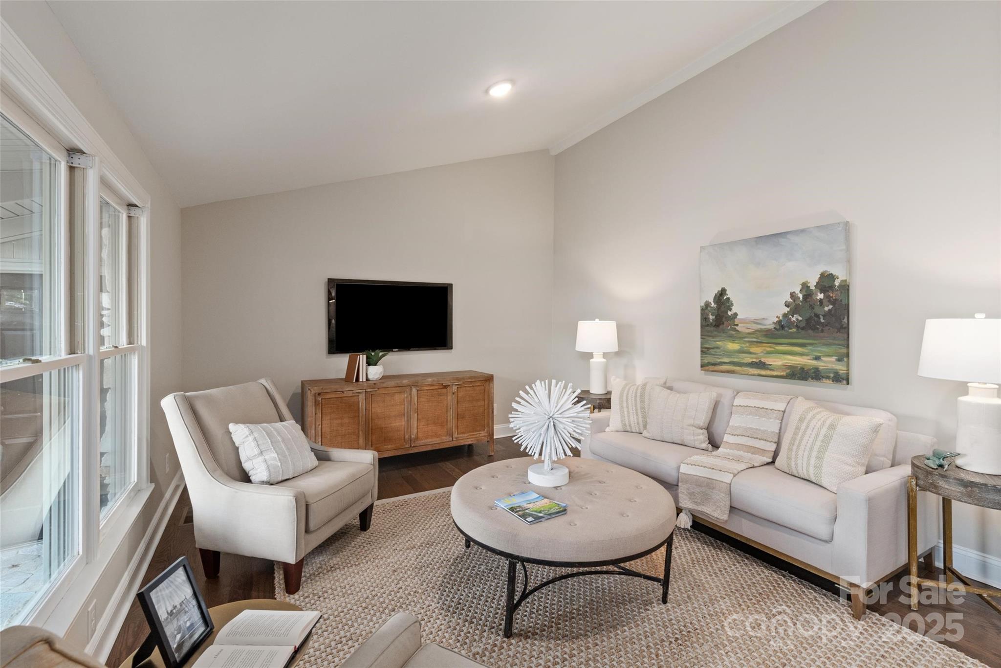 1096 Palmyra Drive