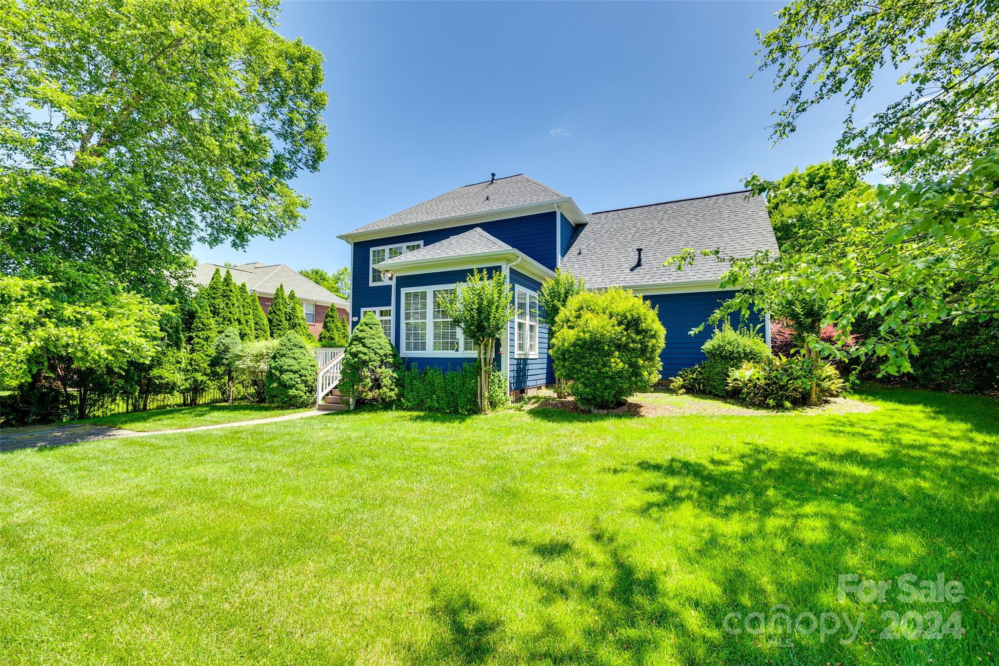 Lake Shore - Residential