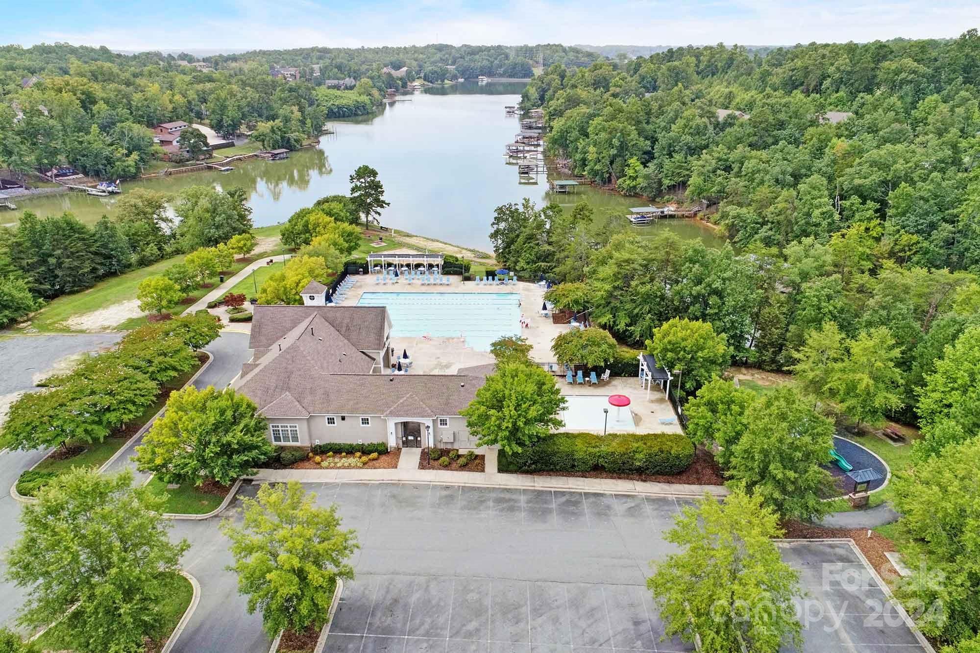 Lake Shore - Residential