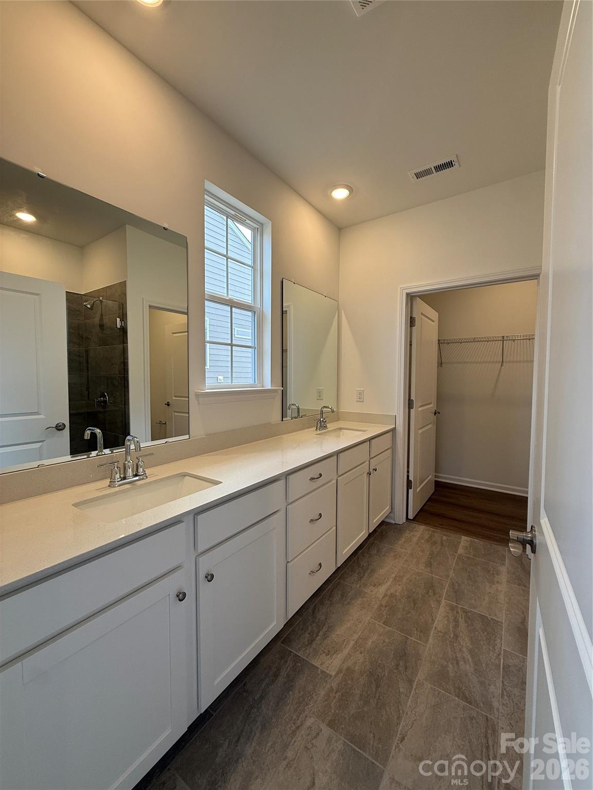 Roselyn - Residential