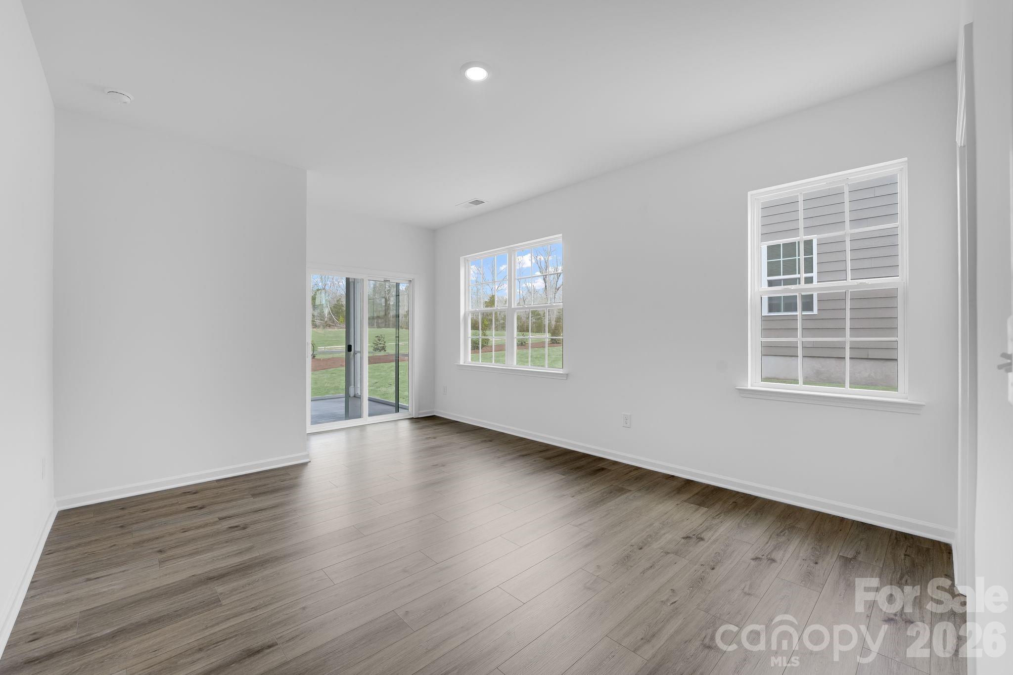 Roselyn - Residential