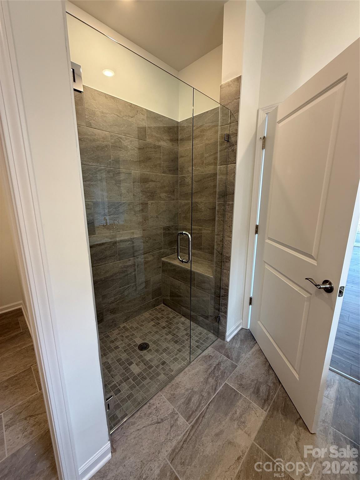 Roselyn - Residential