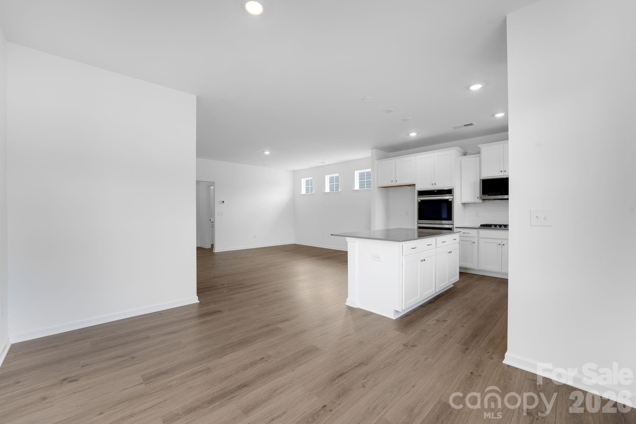Roselyn - Residential