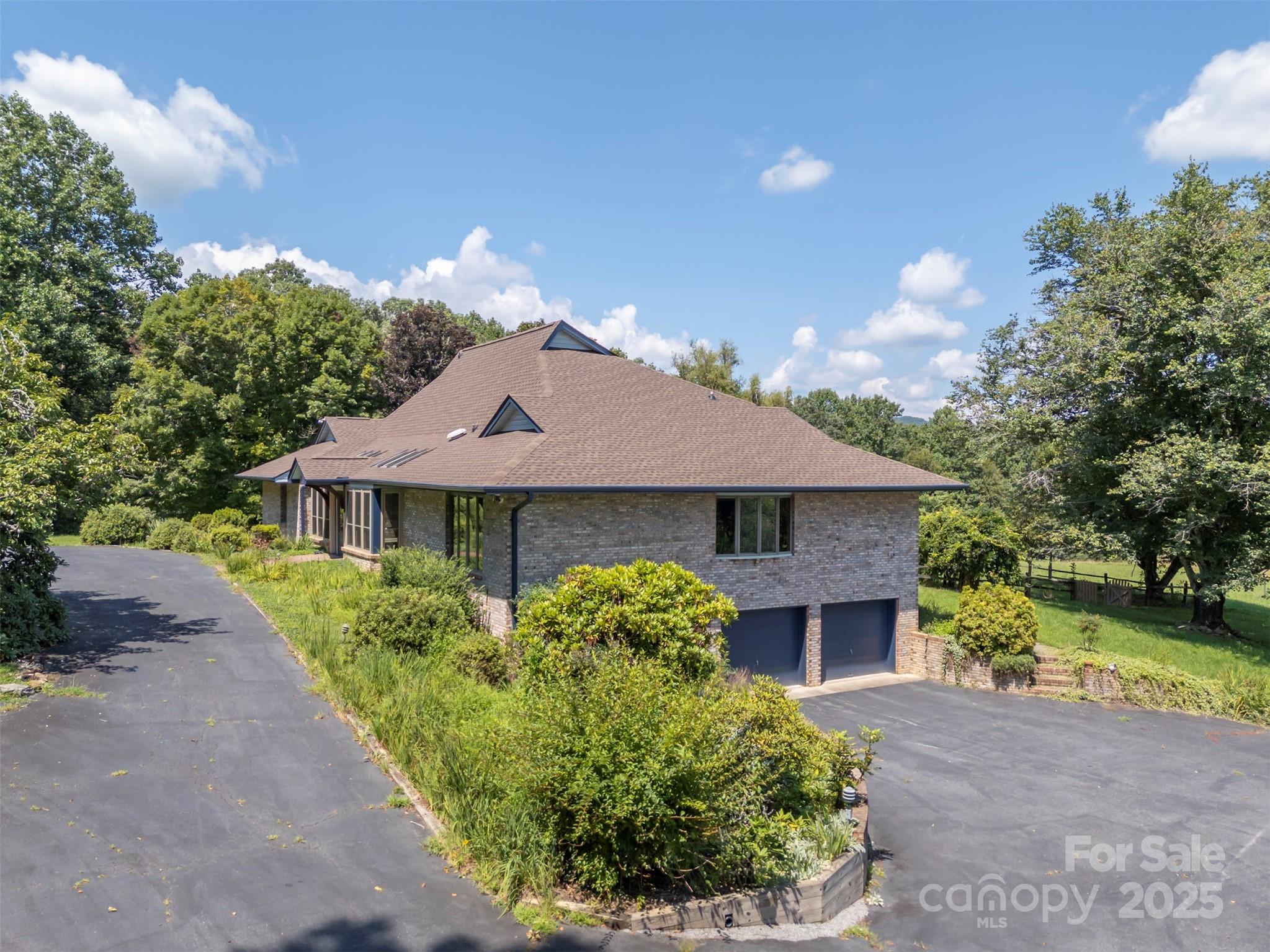 26 Canter Court