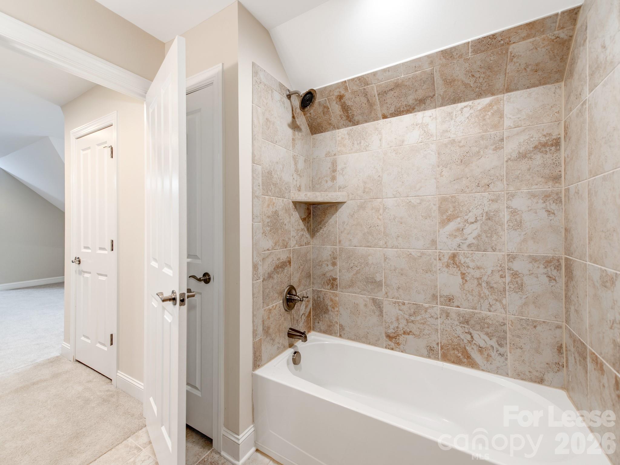 The Courtyards of Huntersville - Residential Lease