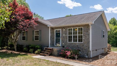 103 1st Avenue NW Hildebran NC 28637