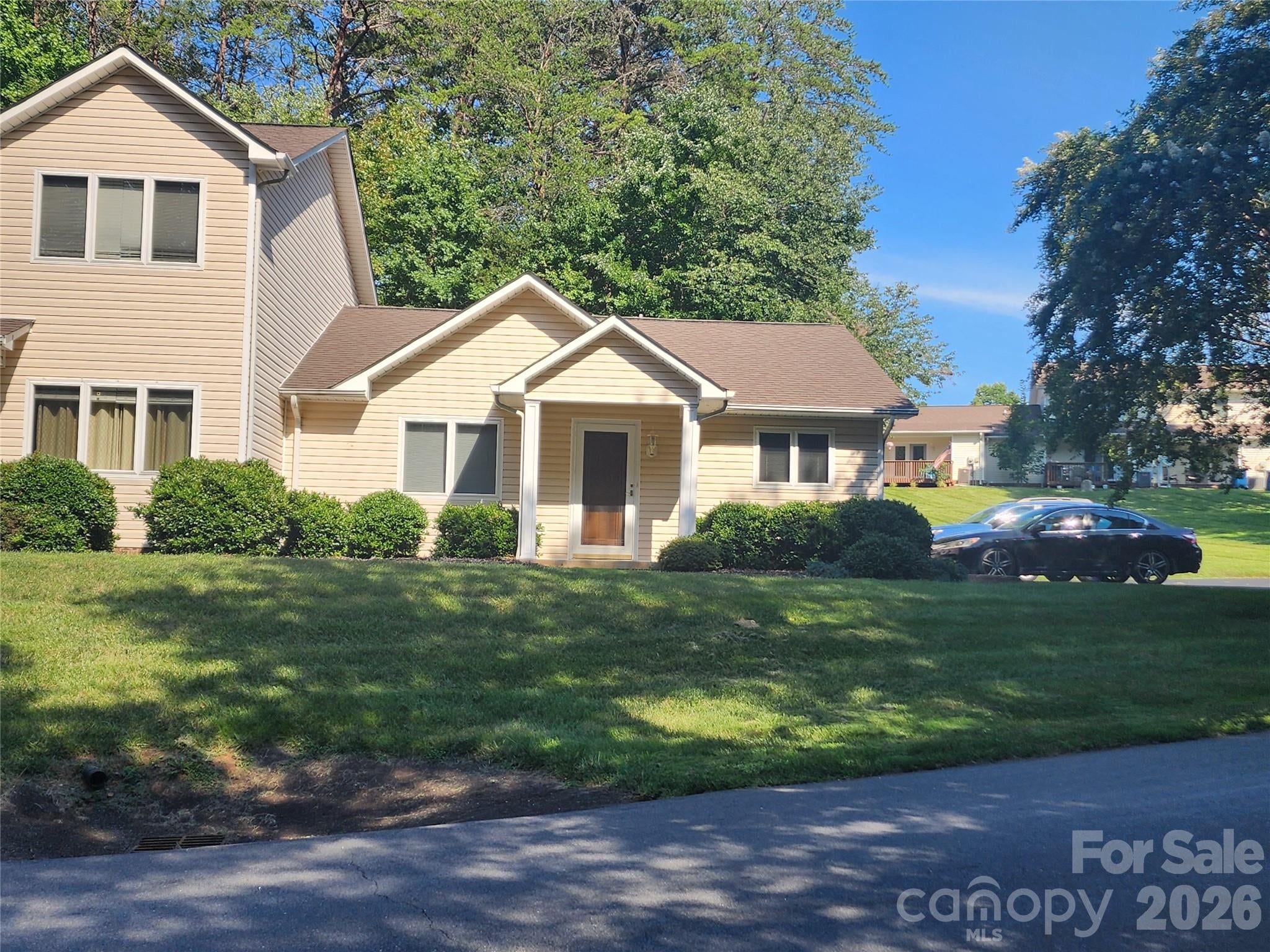 3236 White Oak Court, Claremont, NC, 28610