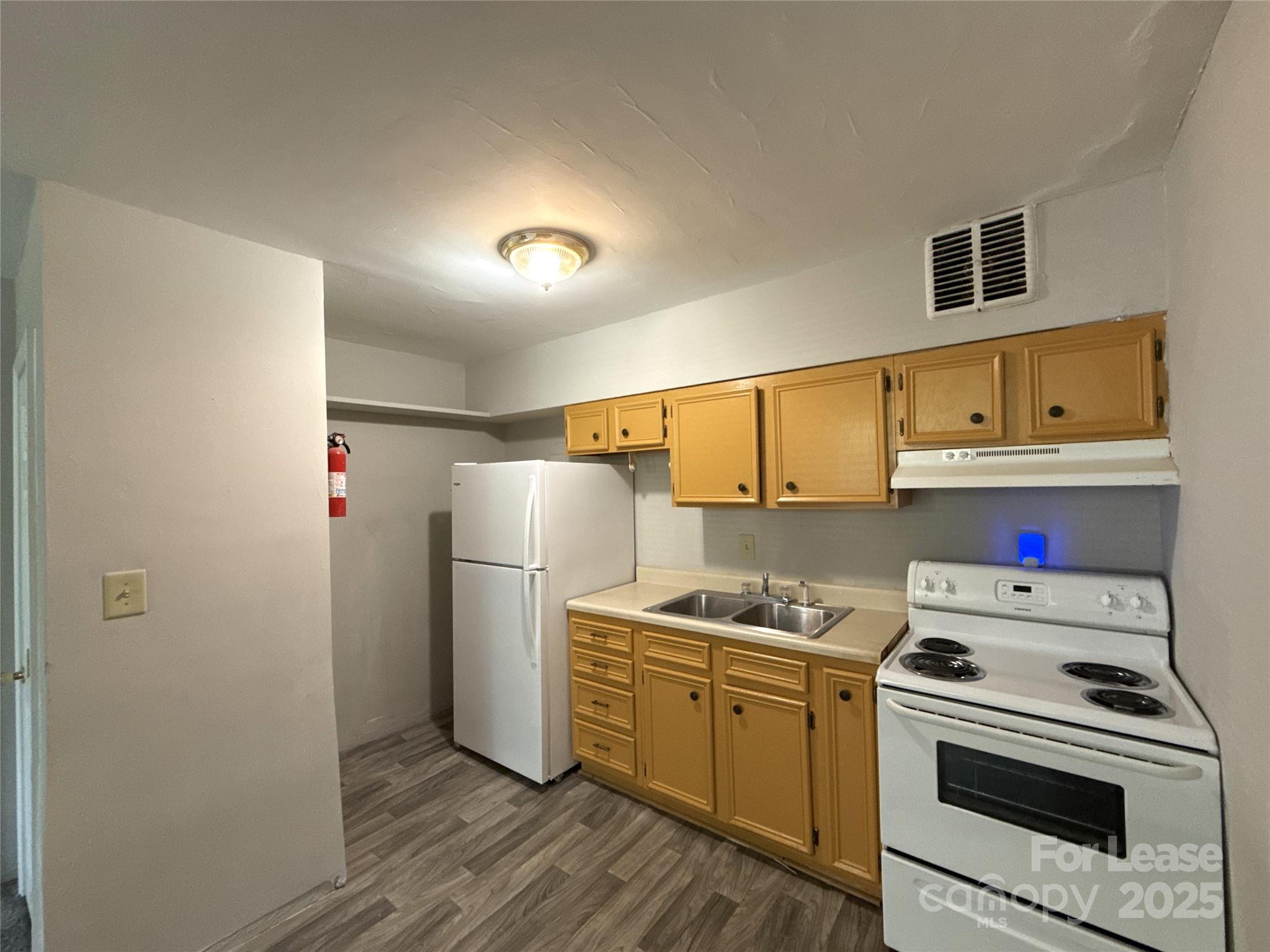 2126 E Seventh Street 102