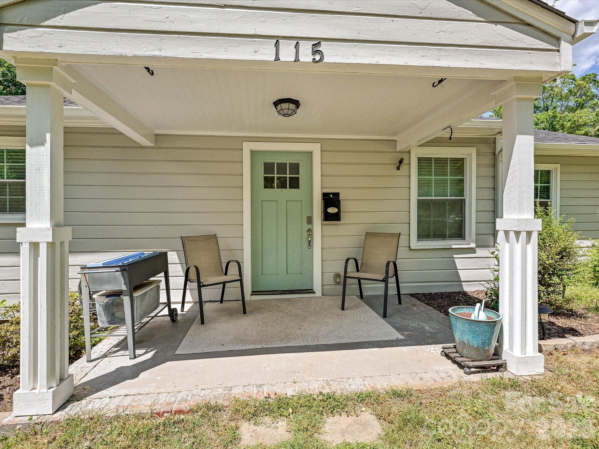 115 N Gardner Avenue