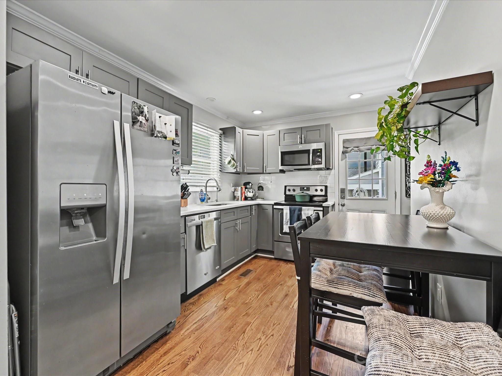 115 N Gardner Avenue