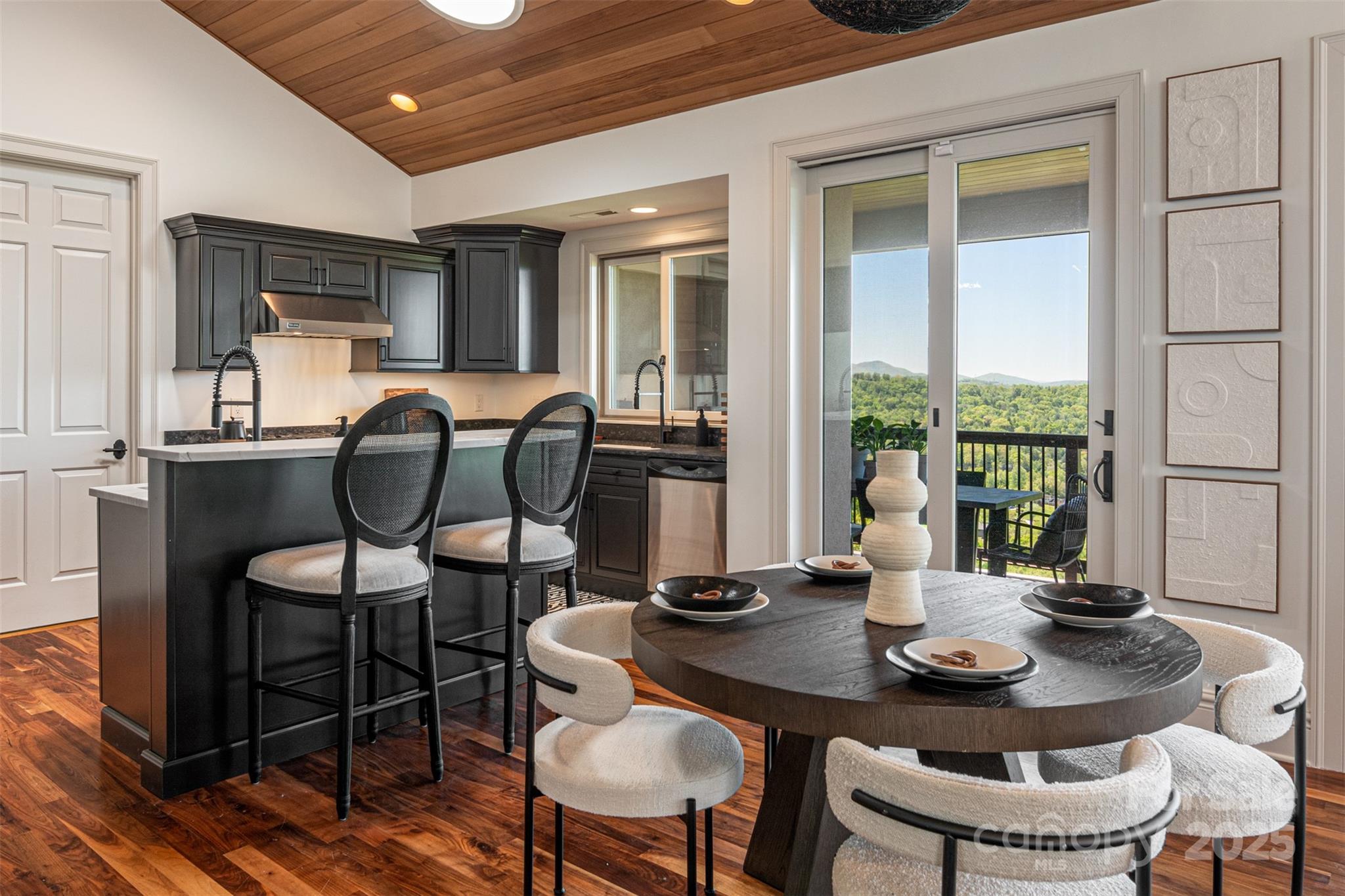 Reynolds Mountain - Residential