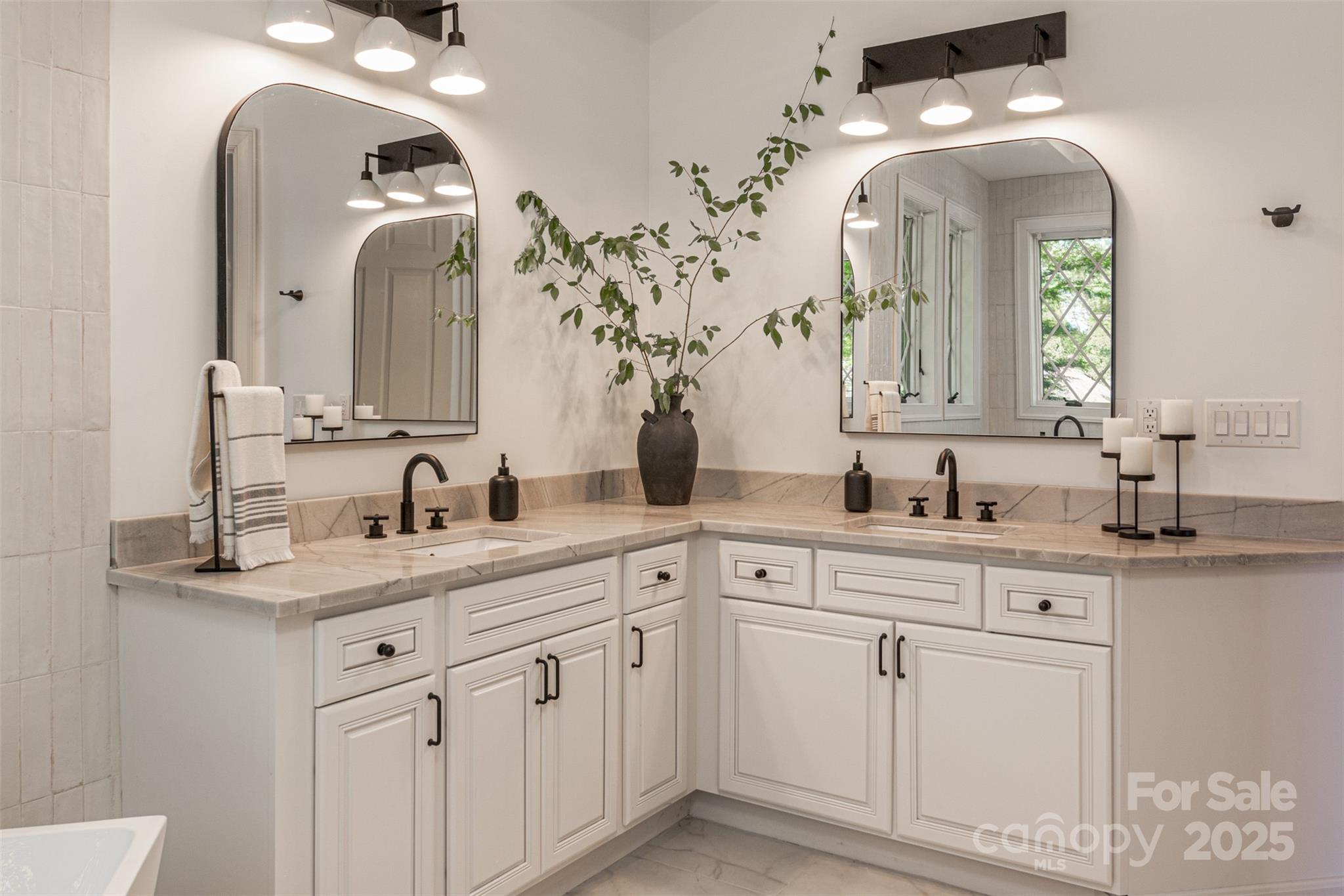 Reynolds Mountain - Residential