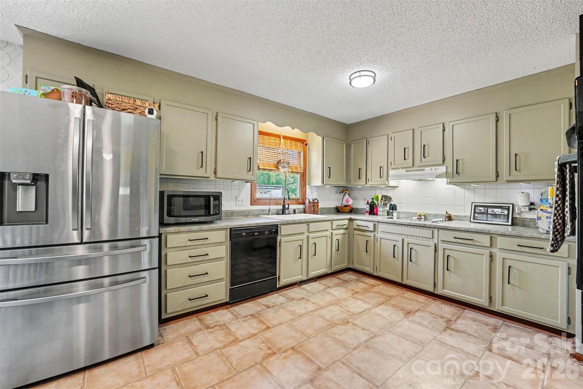 Photo 1 of 28 — 129 Laura Road, Mooresville, NC 28117