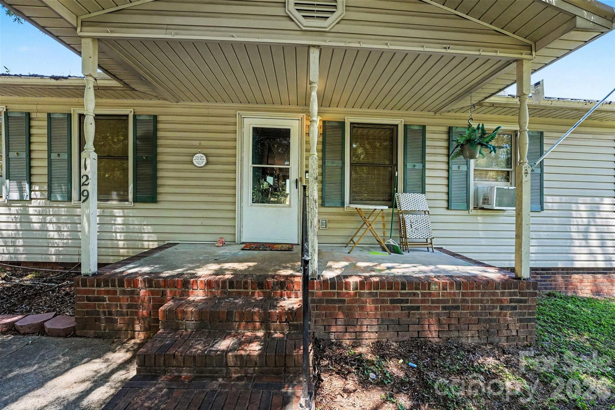 129 Laura Road