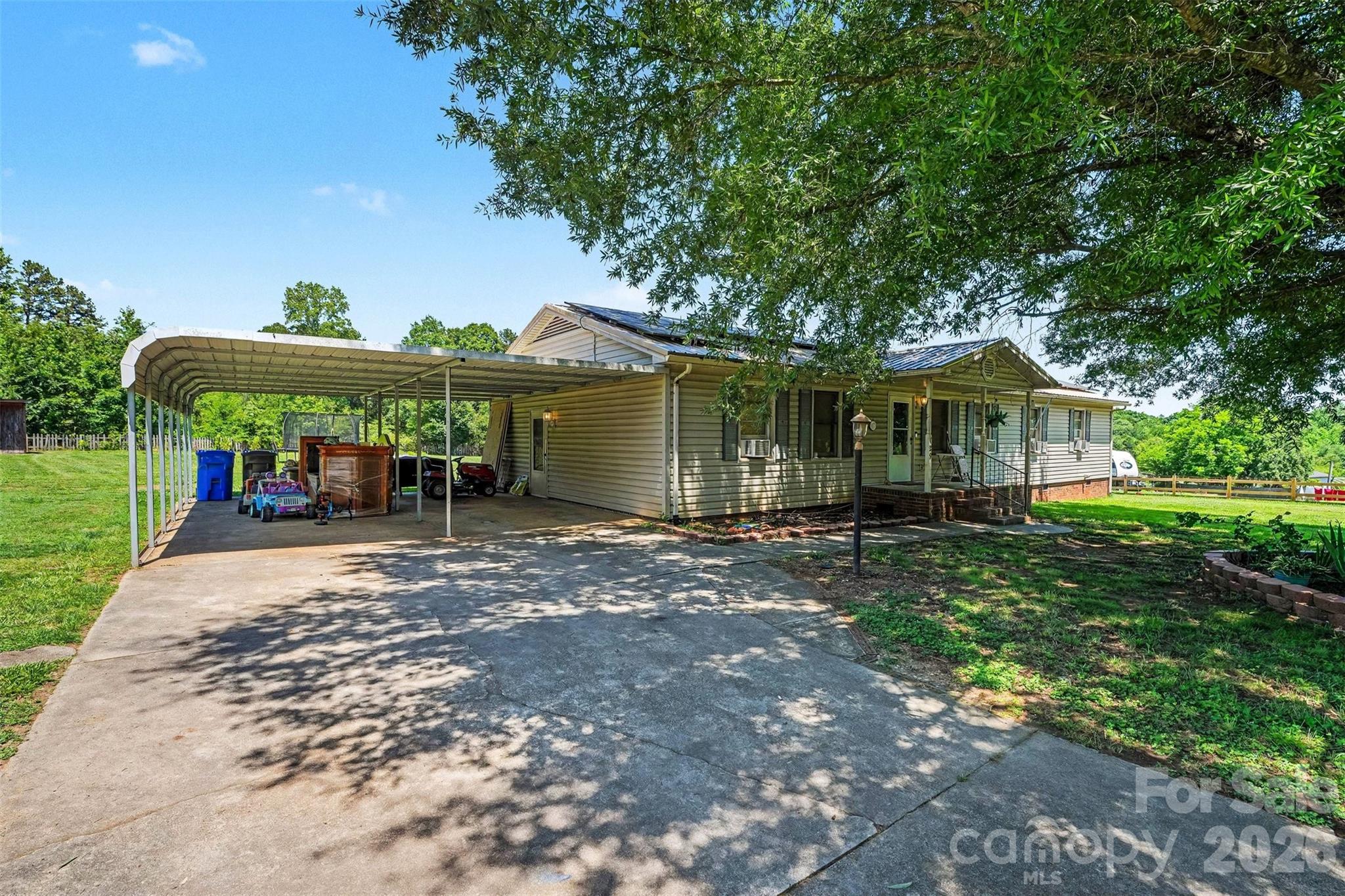 129 Laura Road