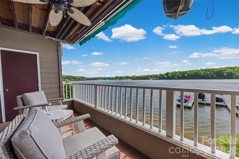 Photo of 7332 Lakefront Drive #4, Charlotte, NC 28278 (MLS # 4394925)