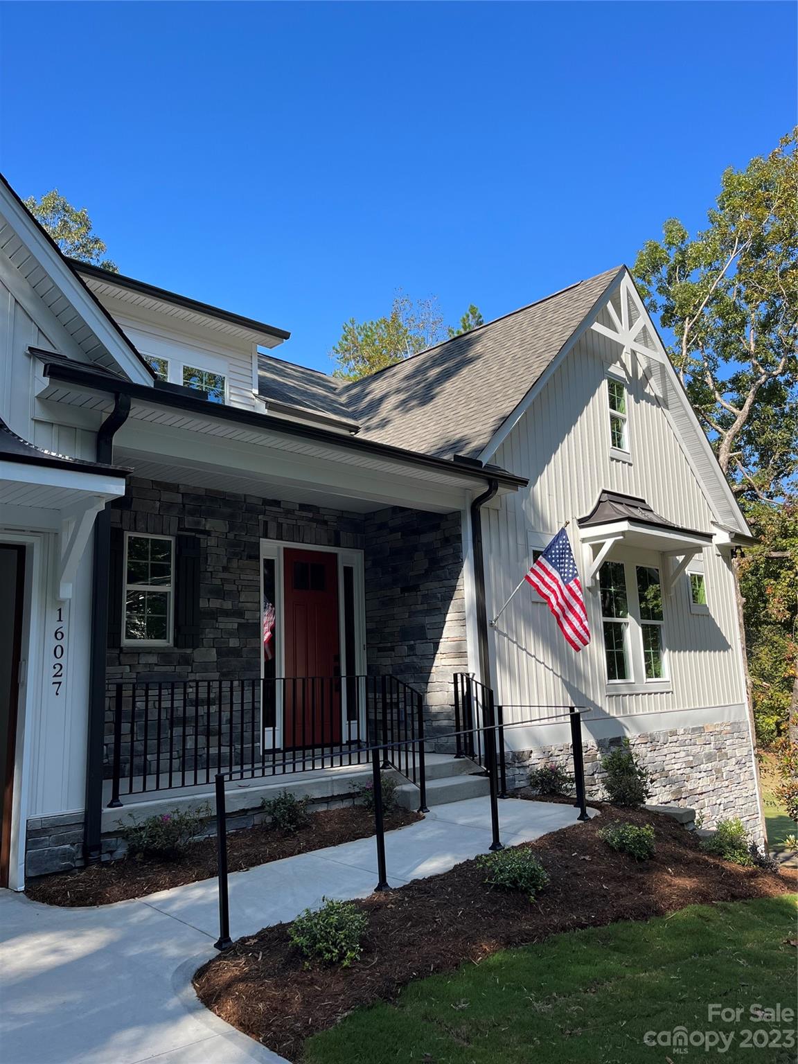 Tega Cay - Residential