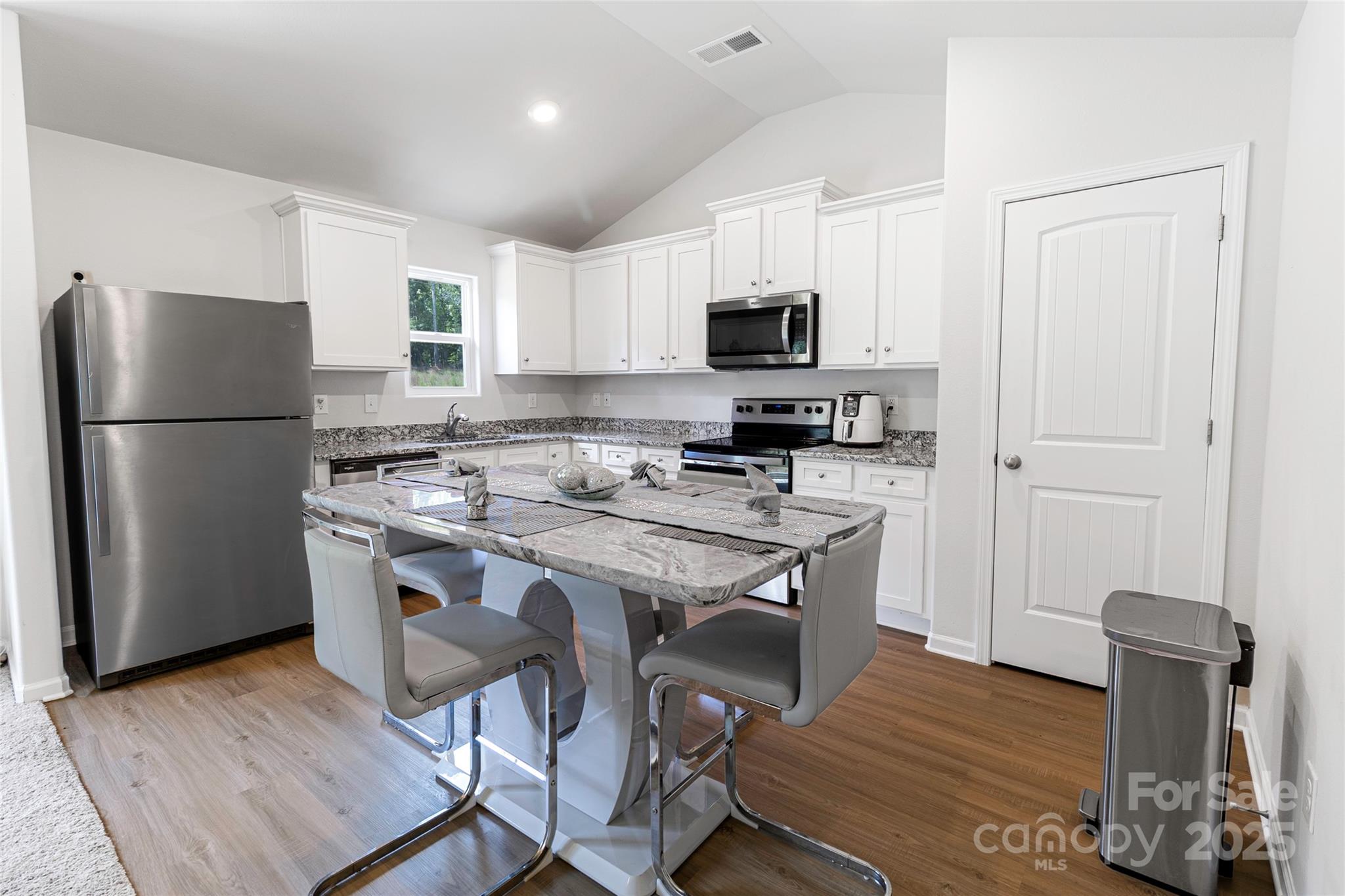 672 Lamorak Place