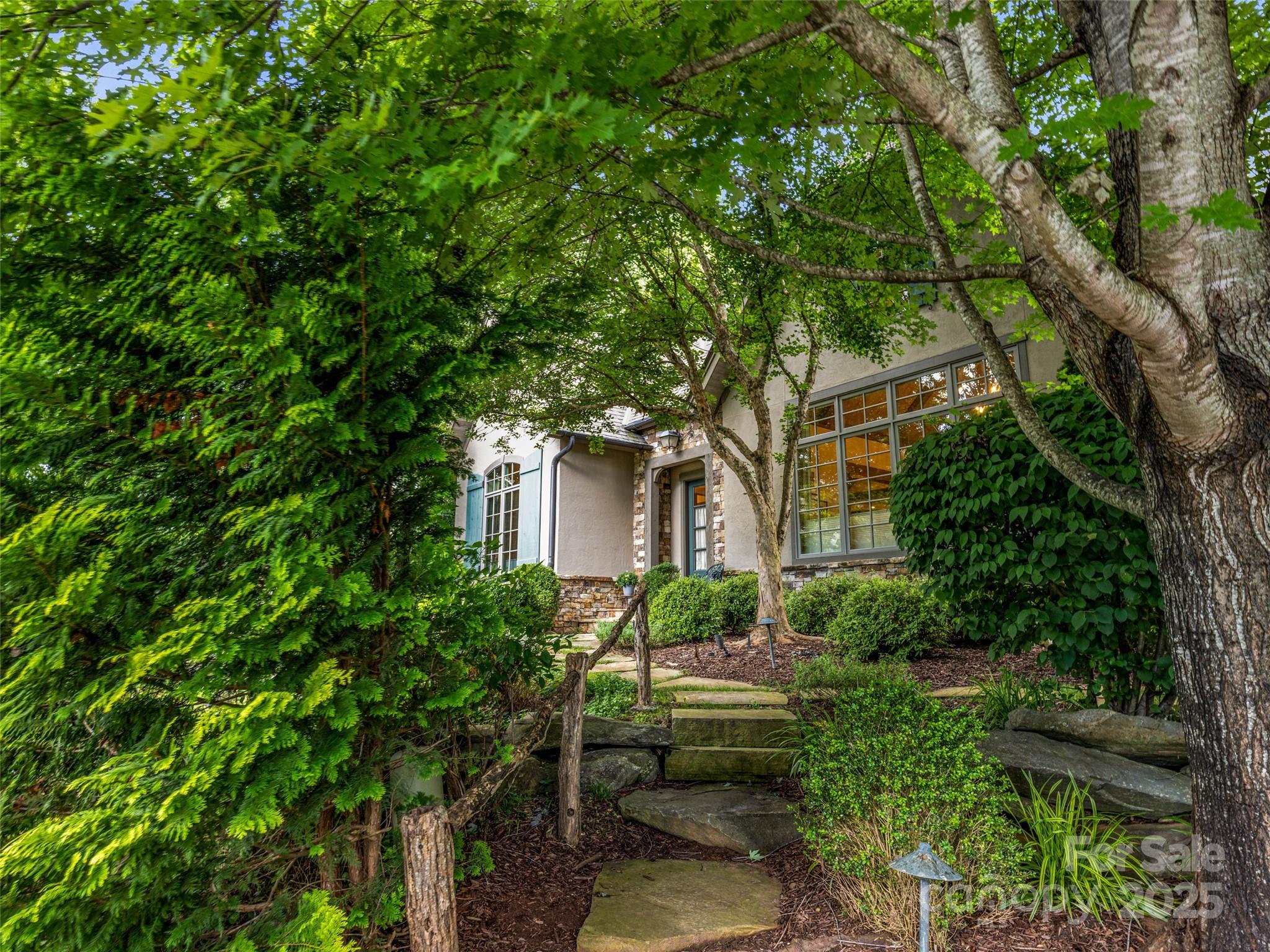 18 Mountain Orchid Way