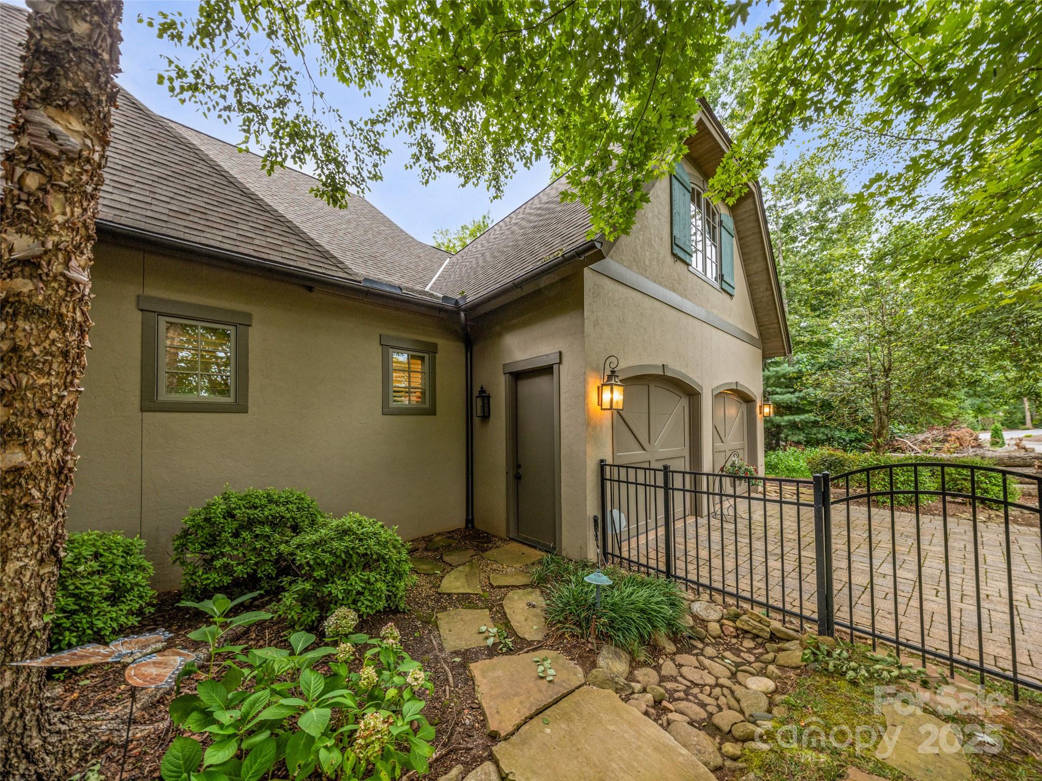 The Cliffs at Walnut Cove - Residential