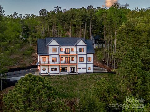 74 Jeranna Road Mills River NC 28759