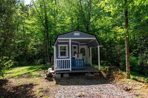 245 White Oak Creek Road Burnsville NC 28714