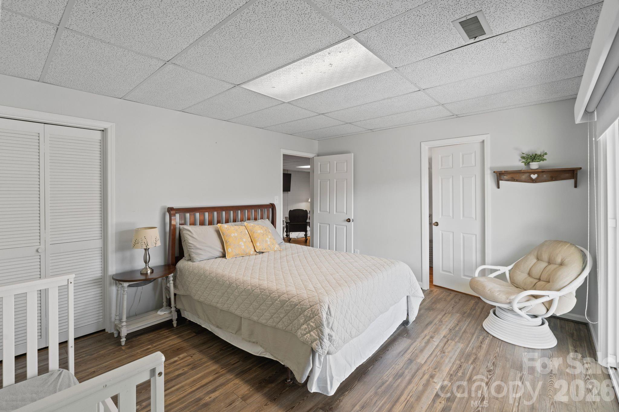 Knolls Point - Residential