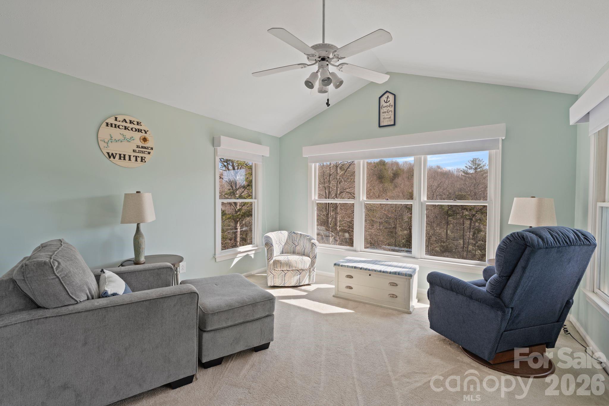 Knolls Point - Residential