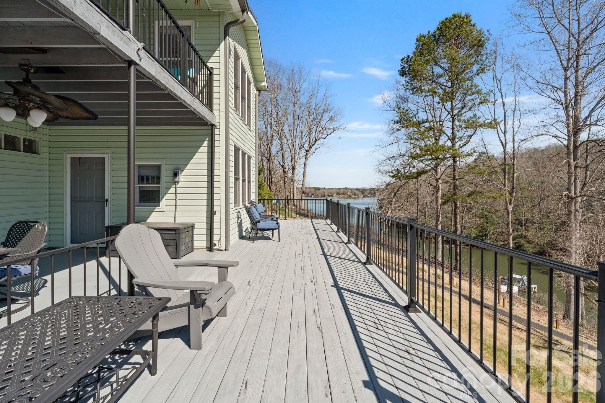 Knolls Point - Residential