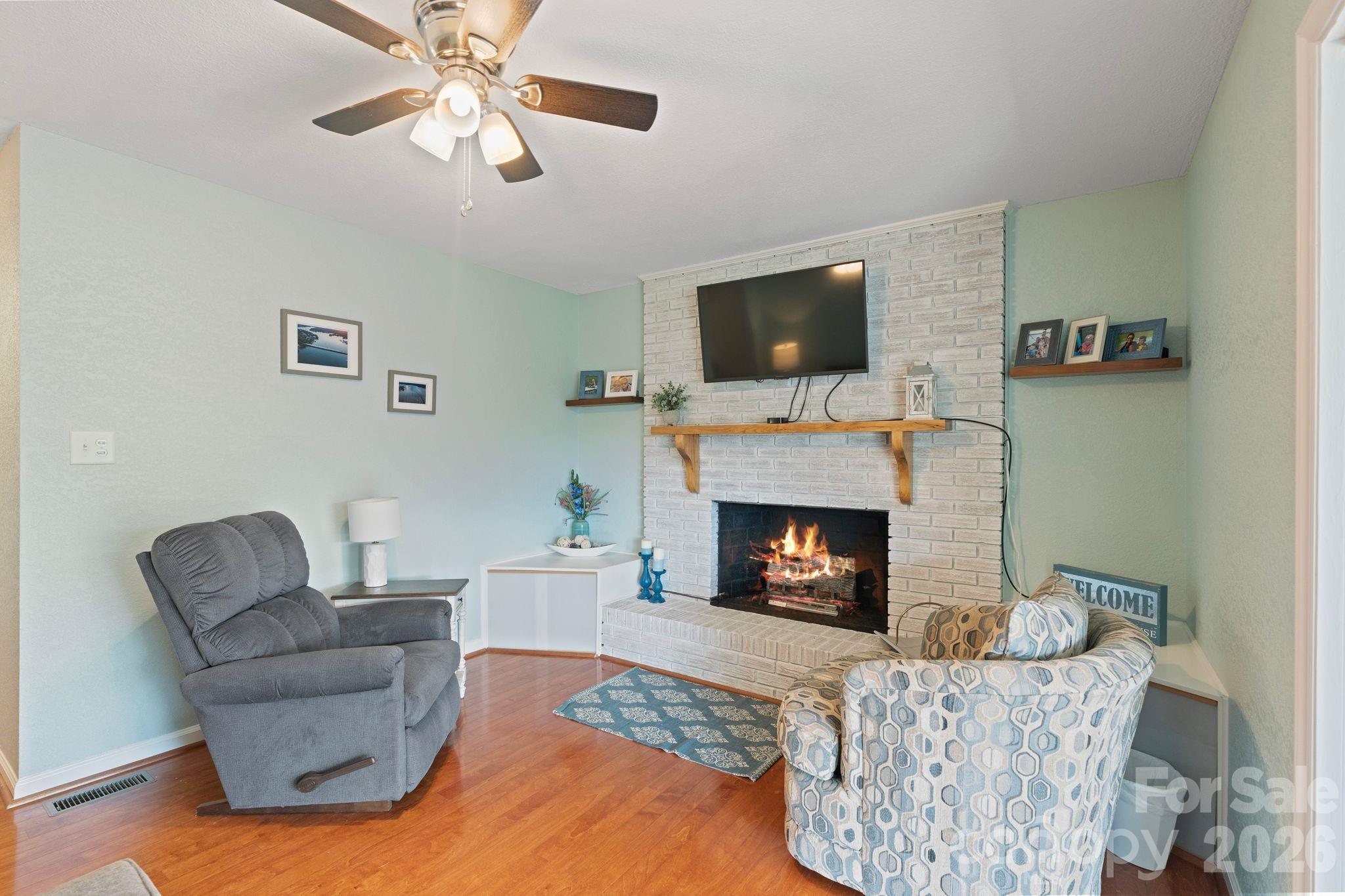 Knolls Point - Residential