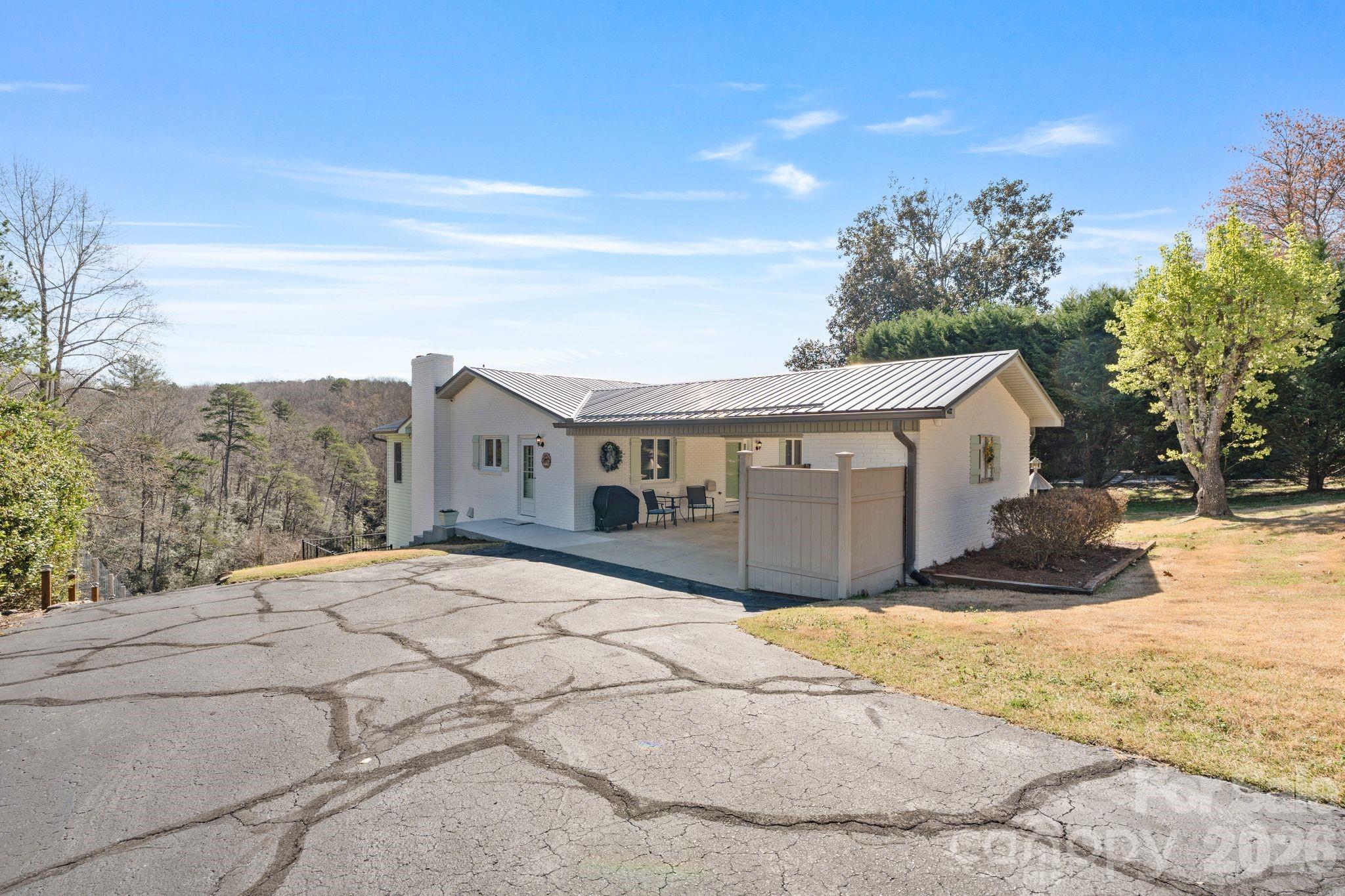 Knolls Point - Residential